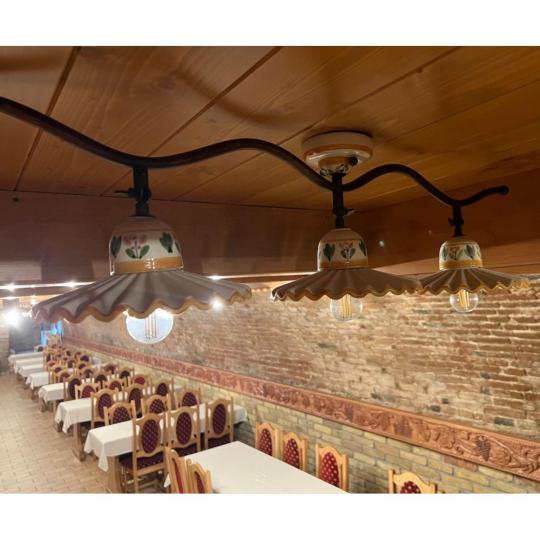 mediterran mennyezeti kezzel festett lampa rusztikus vilagitas toszkan keramia toszkan stilusu imas firenze lampa etterem bisztro olasz.jpg